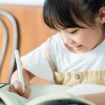 Phát triển kỹ năng viết cho bé