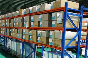 So sánh các loại kệ để hàng giá rẻ: Kệ sắt, kệ thép, kệ gỗ