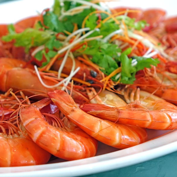 Làm món hấp bằng bếp á