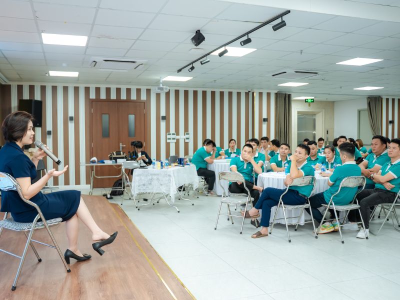 Đào tạo nhân sự bài bản, liên tục